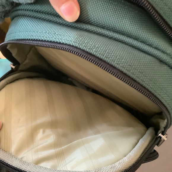 Women’s Ricardo Carry-on Travel bag - Picture 3 of 6